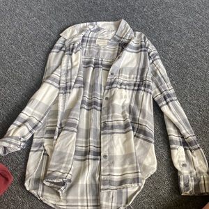 womens American Eagle flannel size Small